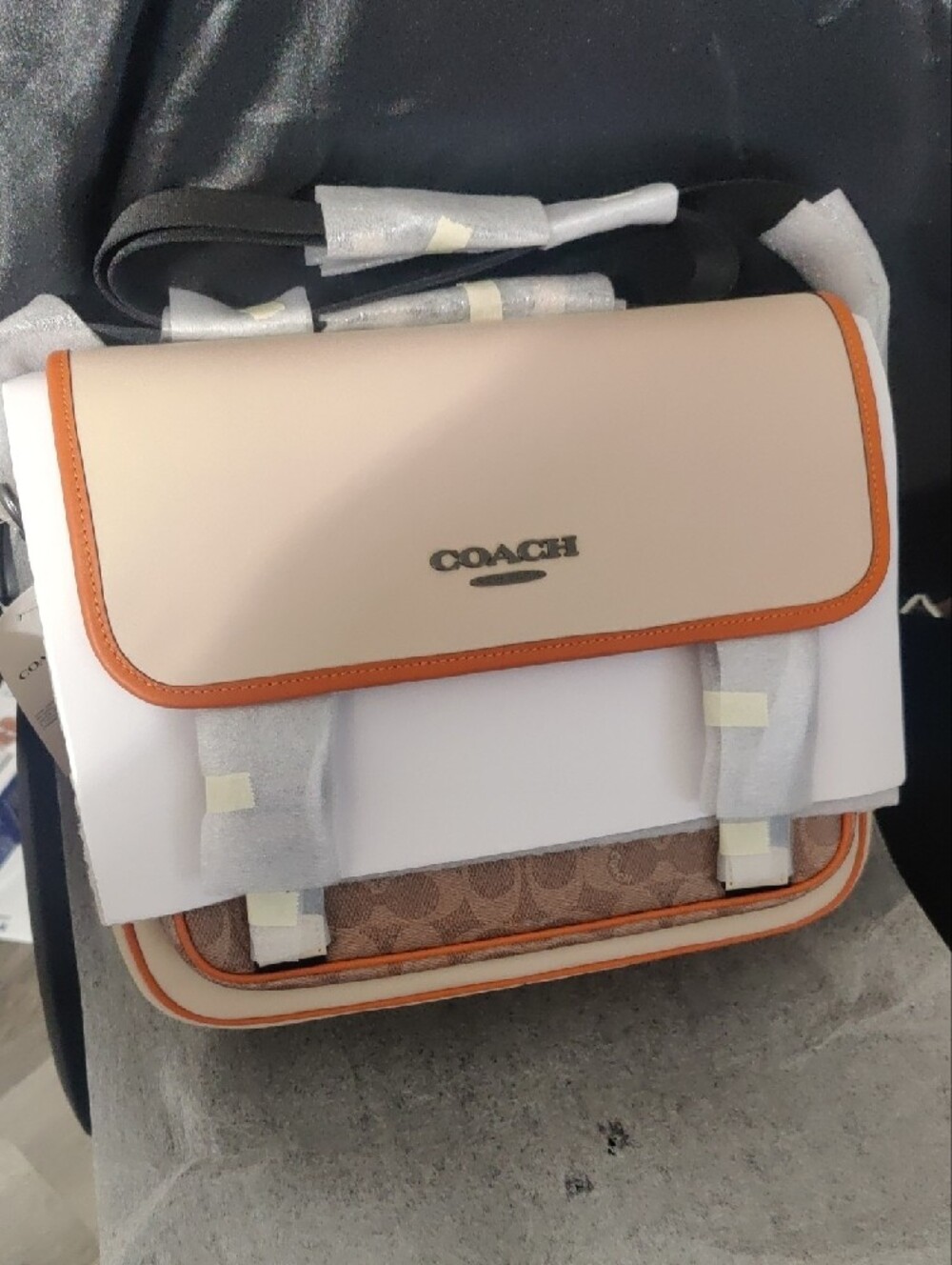 Coach Racer Messenger Cream/Orange Leather Crossbody NWT - Picture 6 of 8